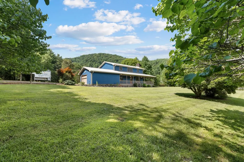 Apple Blossom Rd Franklin, NC 28734