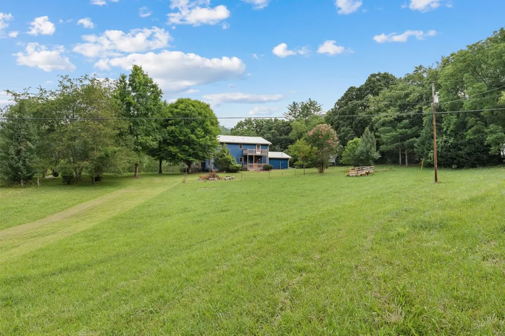 Apple Blossom Rd Franklin, NC 28734