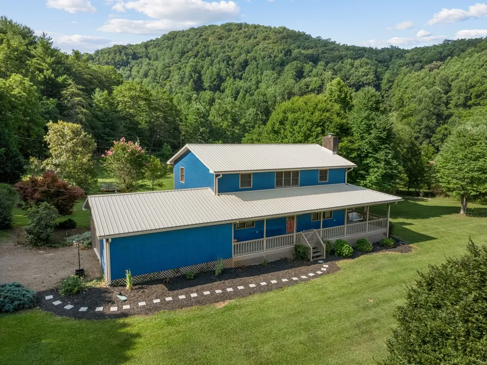 Apple Blossom Rd Franklin, NC 28734