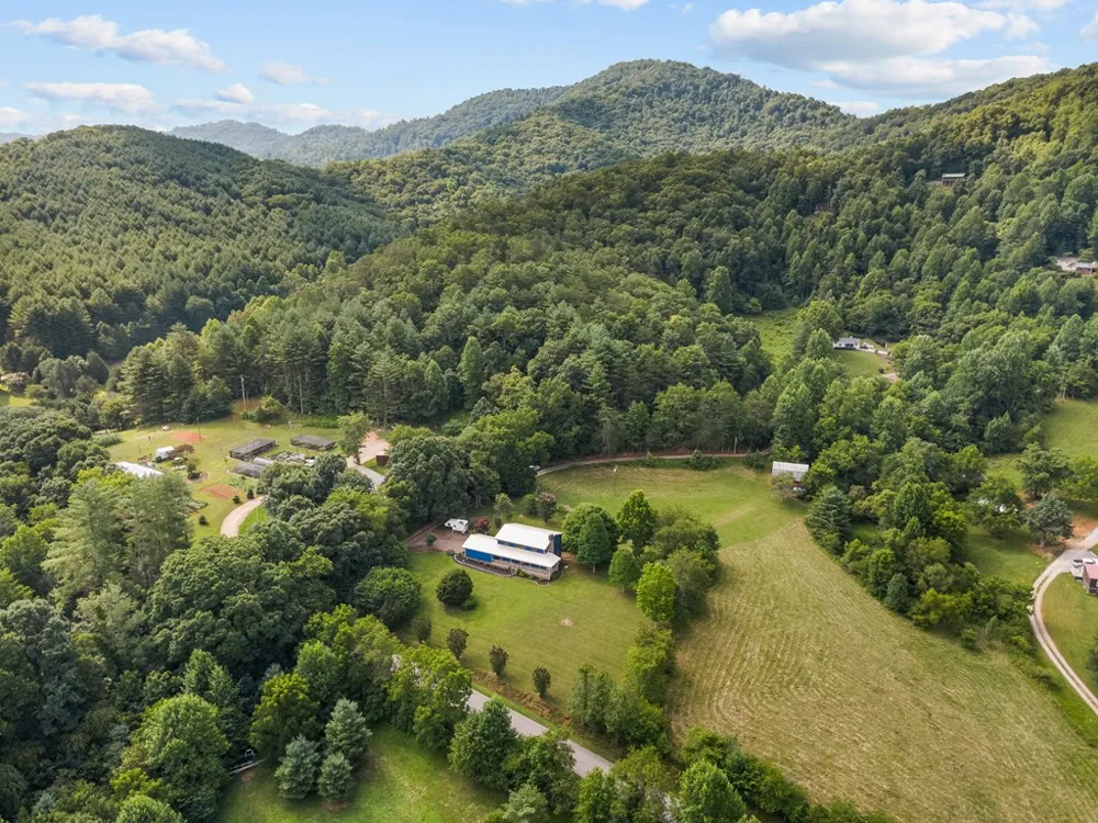 Apple Blossom Rd Franklin, NC 28734