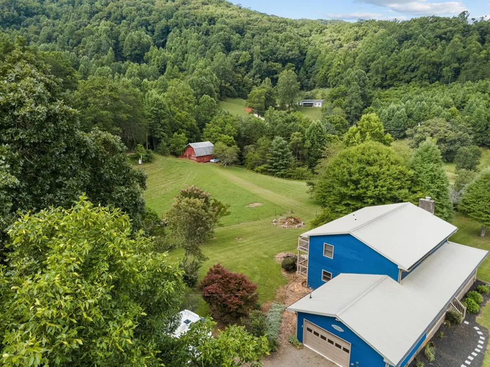 Apple Blossom Rd Franklin, NC 28734