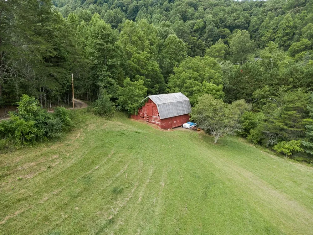 Apple Blossom Rd Franklin, NC 28734