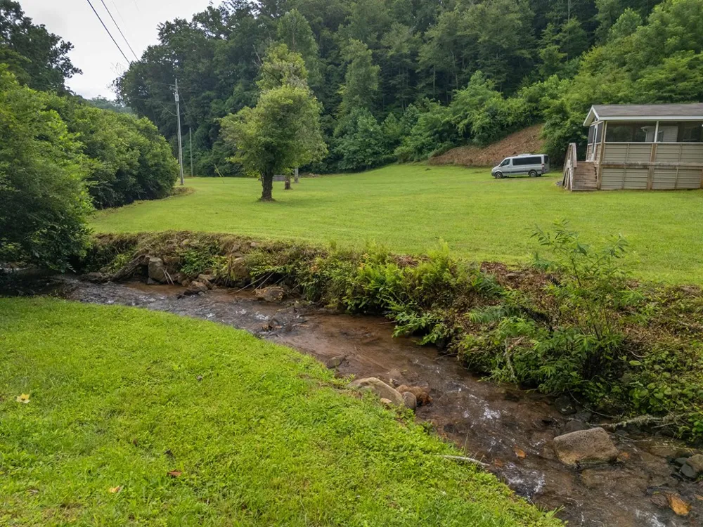 Bettys Creek Sylva, NC 28779
