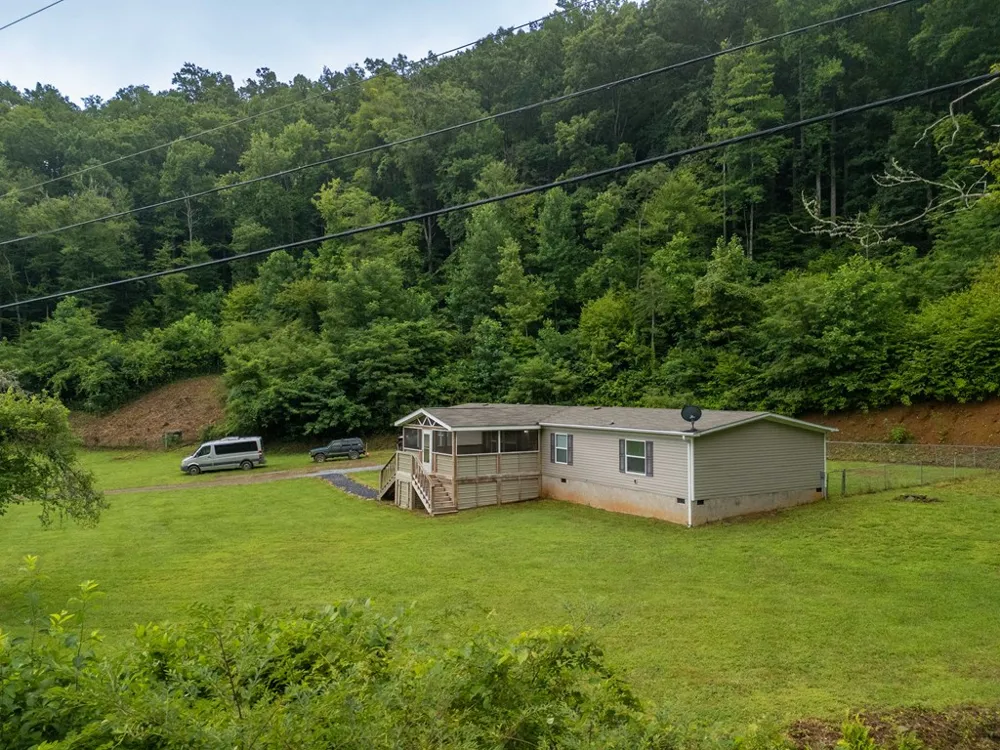 Bettys Creek Sylva, NC 28779