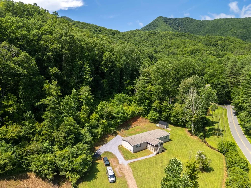 Bettys Creek Sylva, NC 28779
