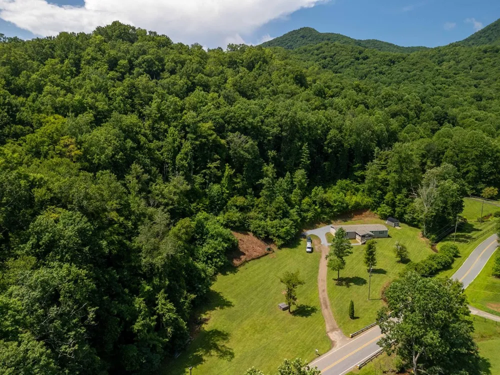Bettys Creek Sylva, NC 28779