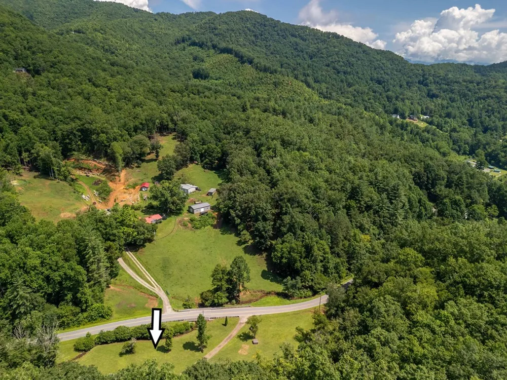 Bettys Creek Sylva, NC 28779