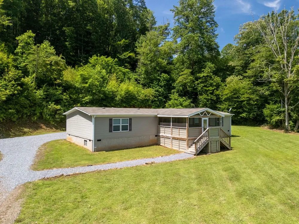 Bettys Creek Sylva, NC 28779