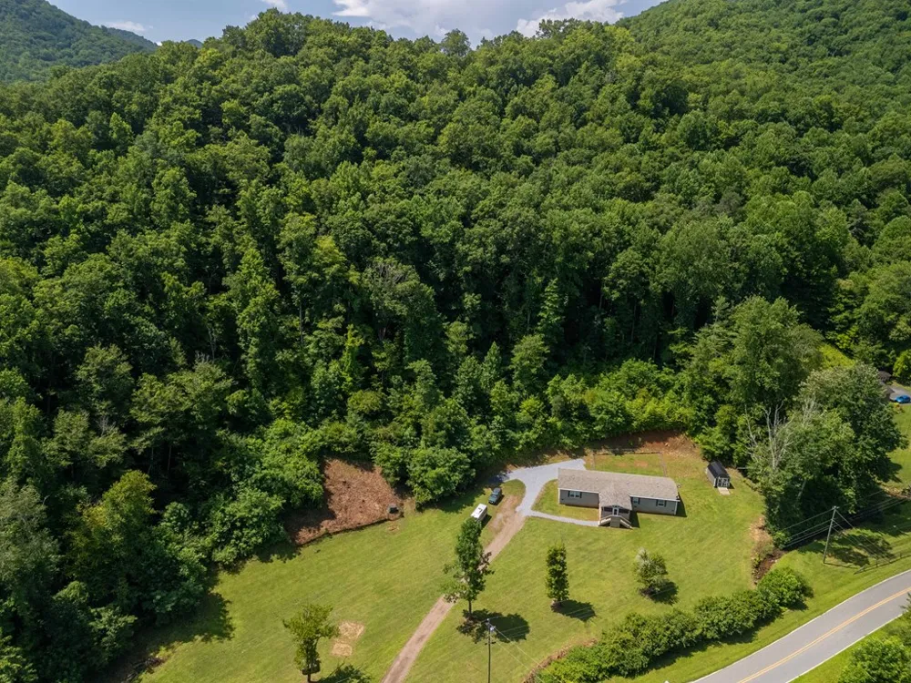Bettys Creek Sylva, NC 28779