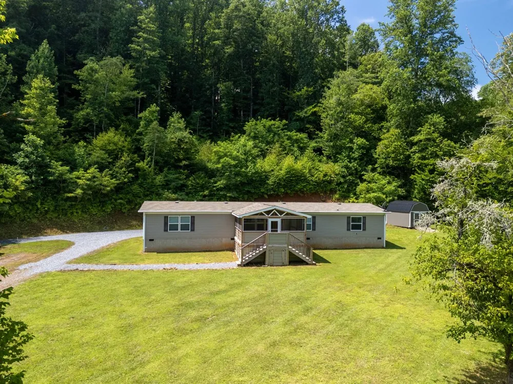 Bettys Creek Sylva, NC 28779