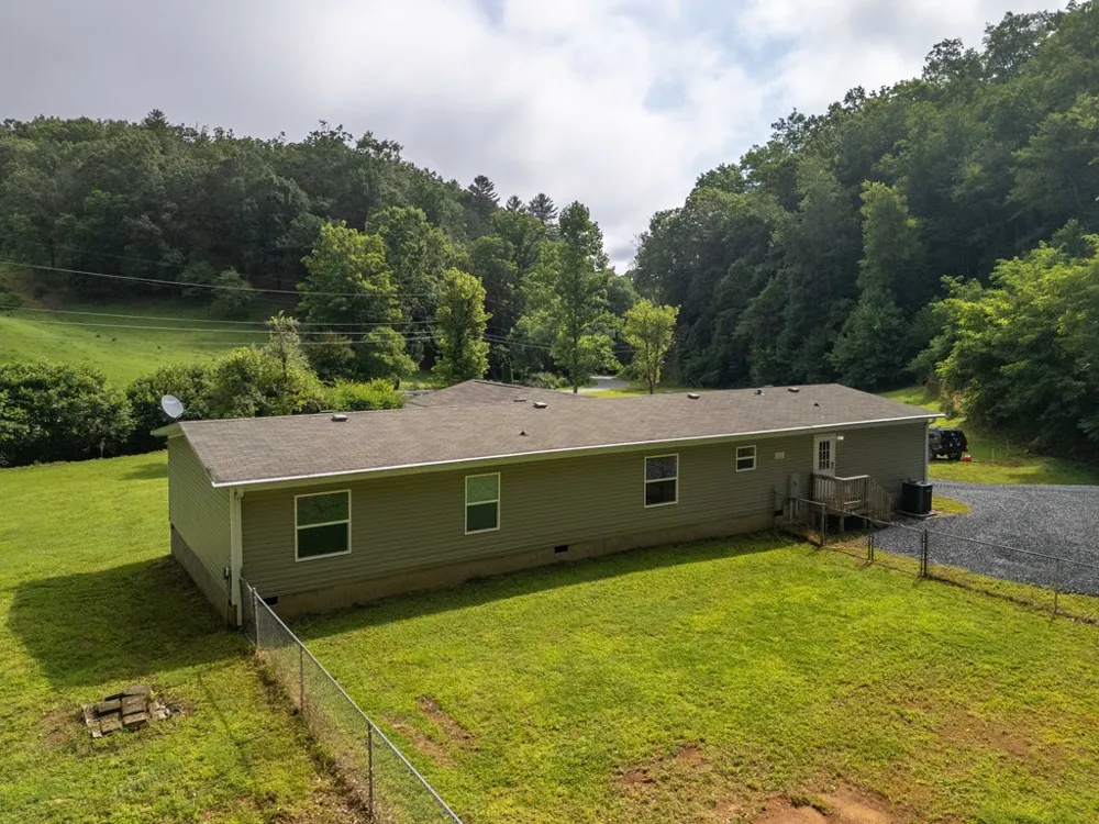 Bettys Creek Sylva, NC 28779