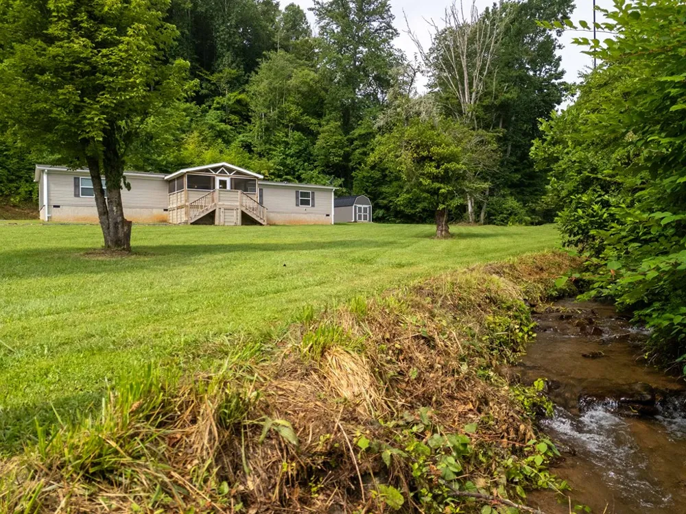 Bettys Creek Sylva, NC 28779