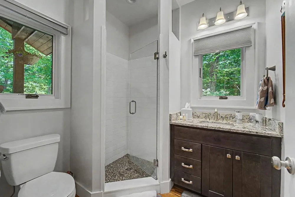 Woody Lane Waynesville, NC 28786