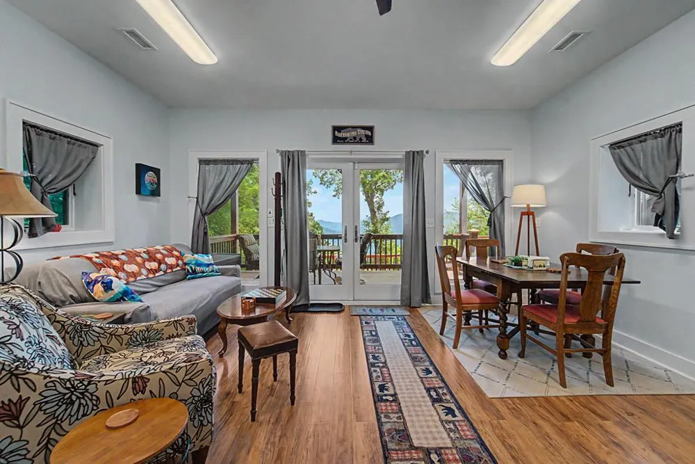 Woody Lane Waynesville, NC 28786