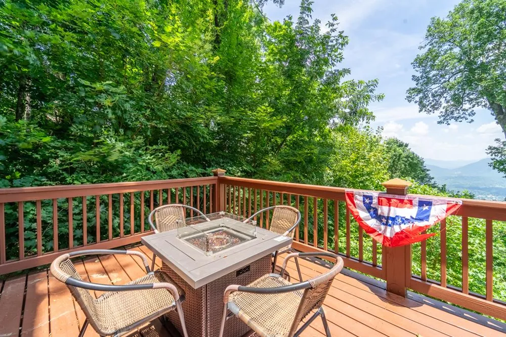 Woody Lane Waynesville, NC 28786