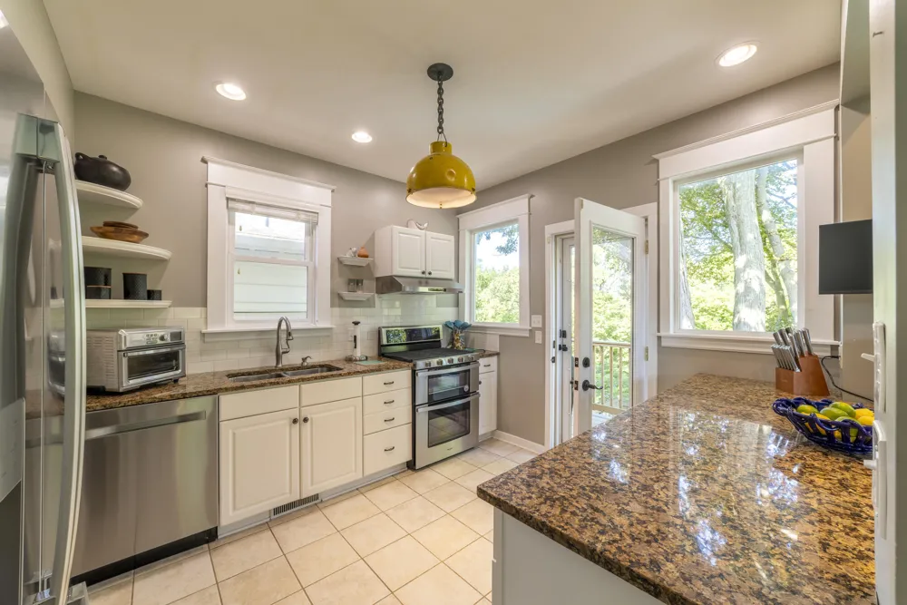 1022 Lake Boulevard St. Joseph, MI 49085