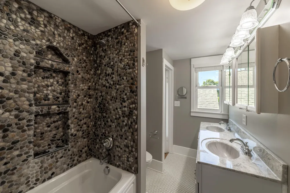 1022 Lake Boulevard St. Joseph, MI 49085