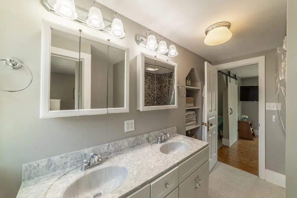 1022 Lake Boulevard St. Joseph, MI 49085