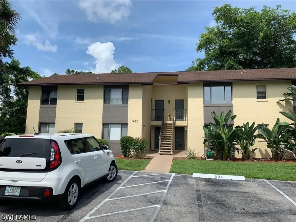 Green Valley Circle #802 Naples, FL 34104