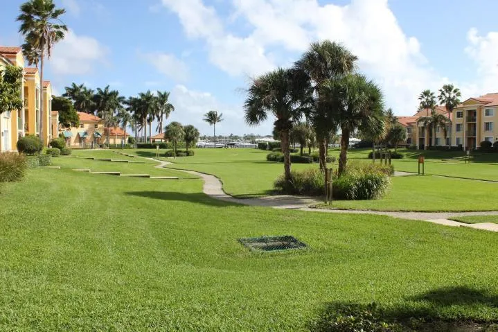 160 YACHT CLUB WAY #210 Hypoluxo, FL 33462