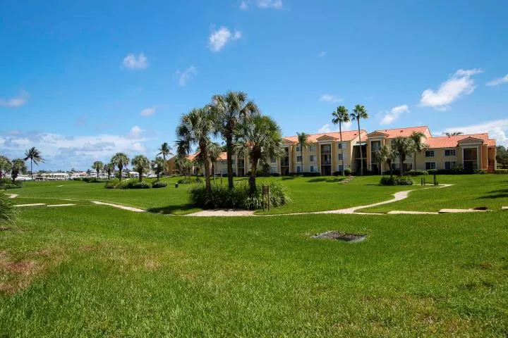 160 YACHT CLUB WAY #210 Hypoluxo, FL 33462