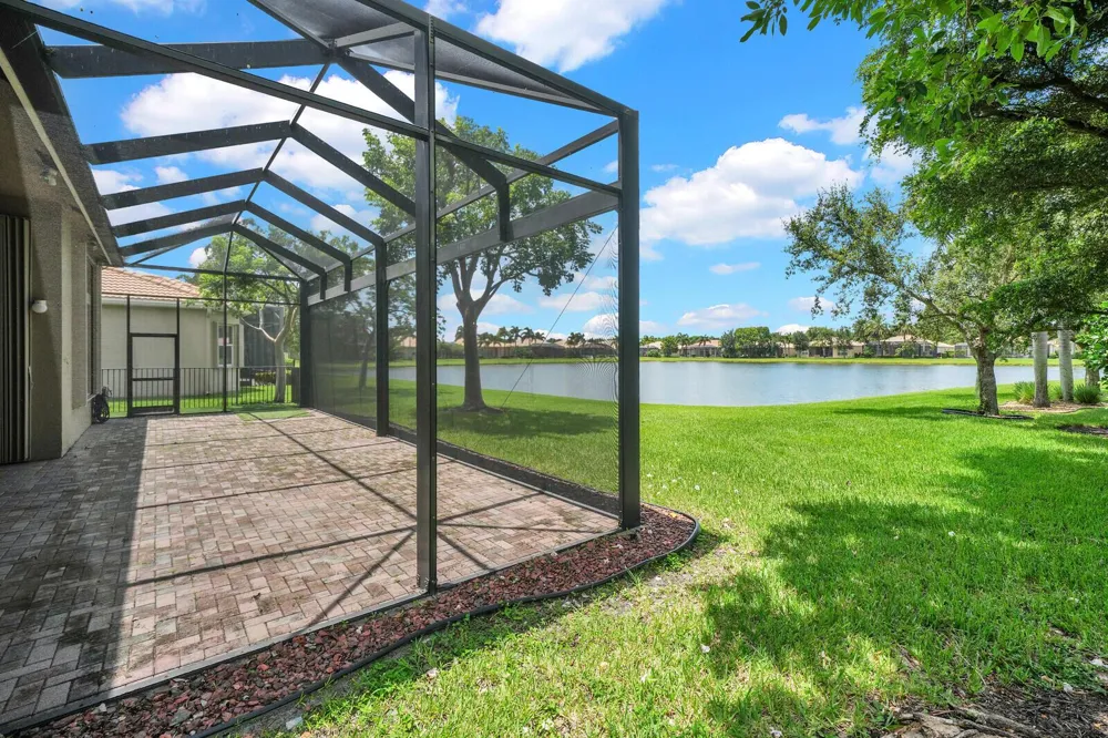 10469 Whitewind Circle Boynton Beach, FL 33473
