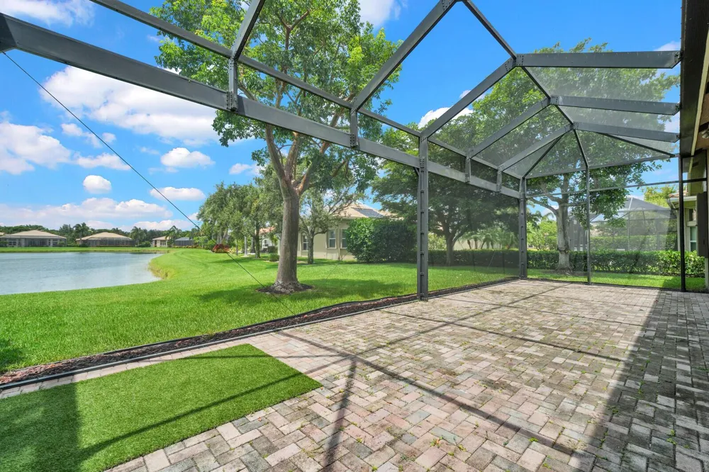 10469 Whitewind Circle Boynton Beach, FL 33473