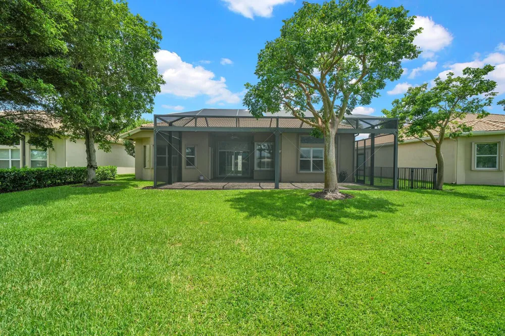 10469 Whitewind Circle Boynton Beach, FL 33473