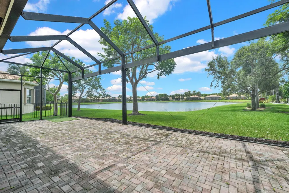 10469 Whitewind Circle Boynton Beach, FL 33473