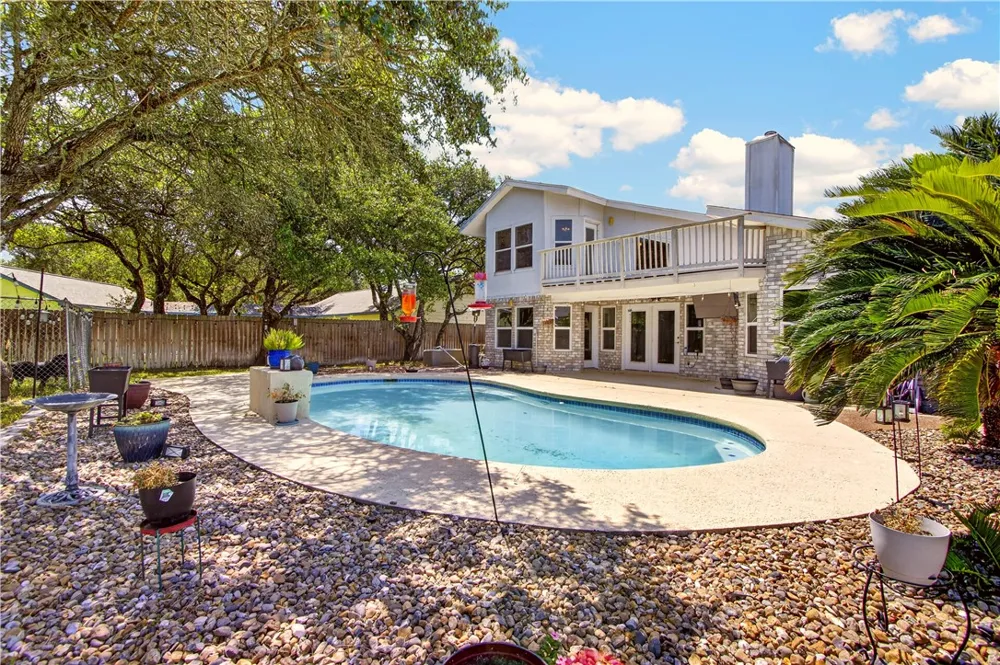 120 Marion Drive Rockport, TX 78382