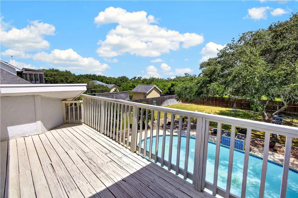 120 Marion Drive Rockport, TX 78382