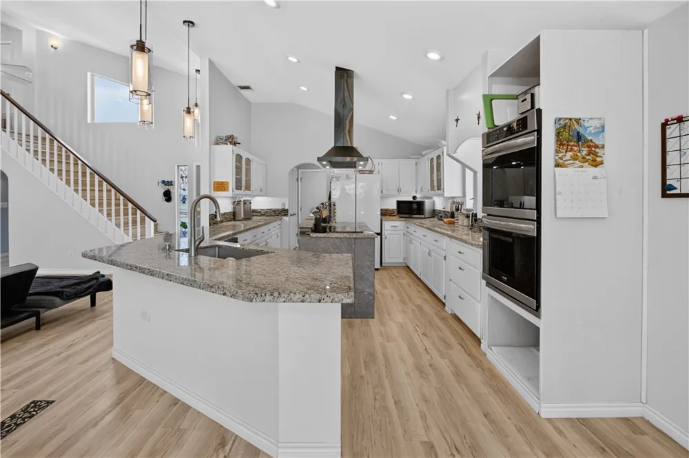 120 Marion Drive Rockport, TX 78382