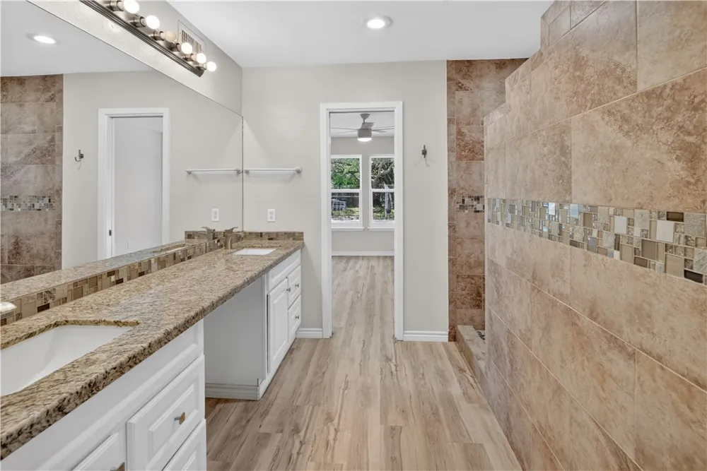120 Marion Drive Rockport, TX 78382