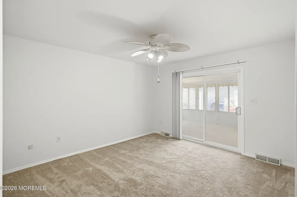 25 Fort Lee Drive Manahawkin, NJ 08050