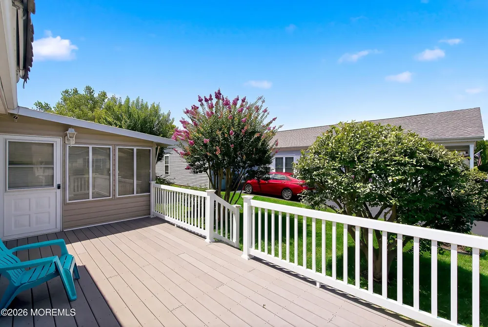 25 Fort Lee Drive Manahawkin, NJ 08050
