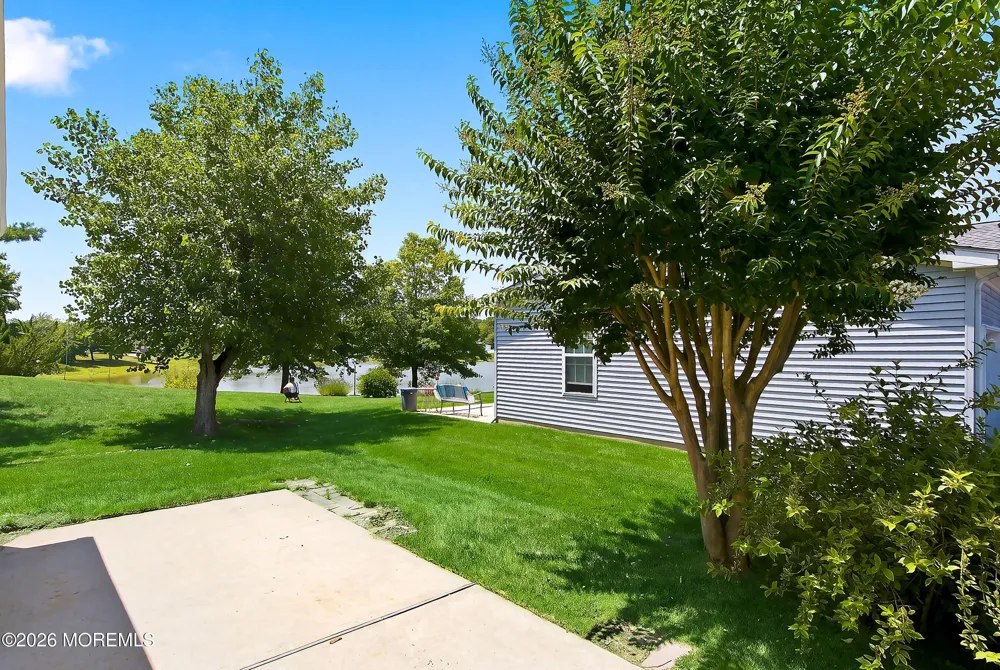 25 Fort Lee Drive Manahawkin, NJ 08050