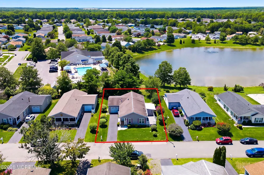 25 Fort Lee Drive Manahawkin, NJ 08050