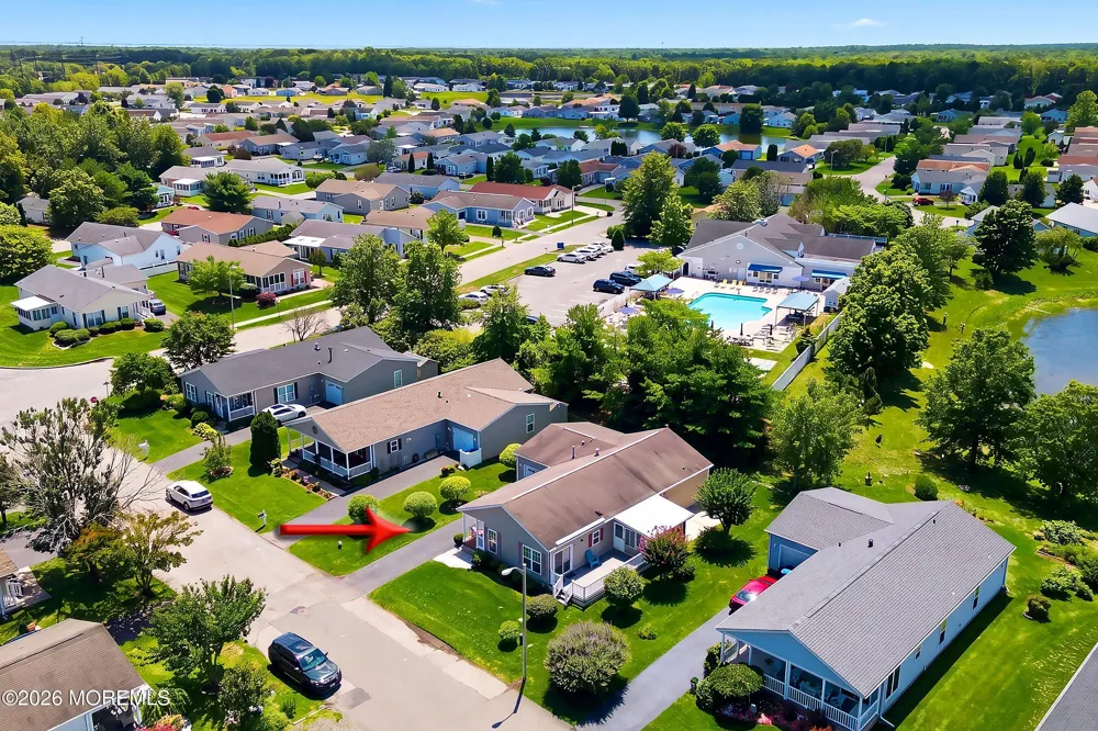 25 Fort Lee Drive Manahawkin, NJ 08050