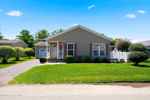 25 Fort Lee Drive