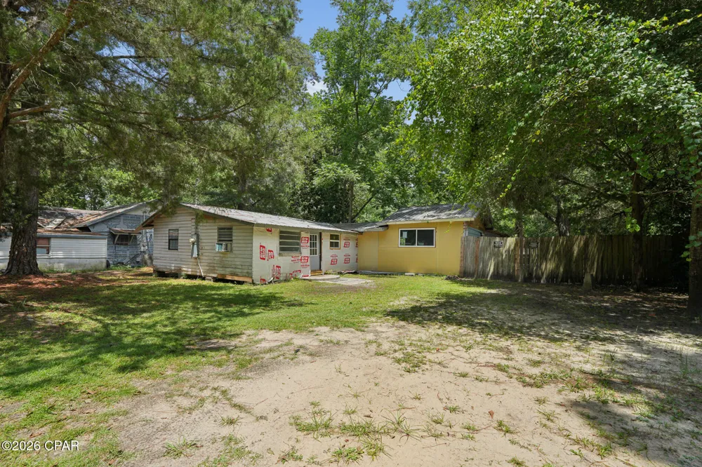 529 5th Street Chipley, FL 32428