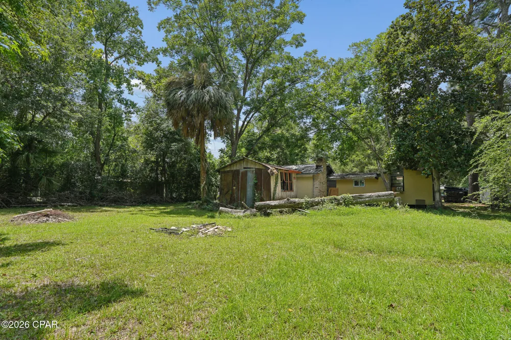 529 5th Street Chipley, FL 32428