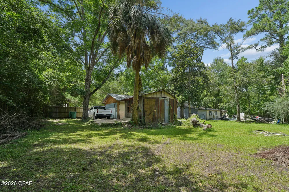 529 5th Street Chipley, FL 32428