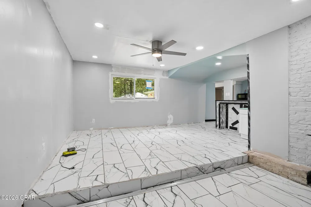 529 5th Street Chipley, FL 32428