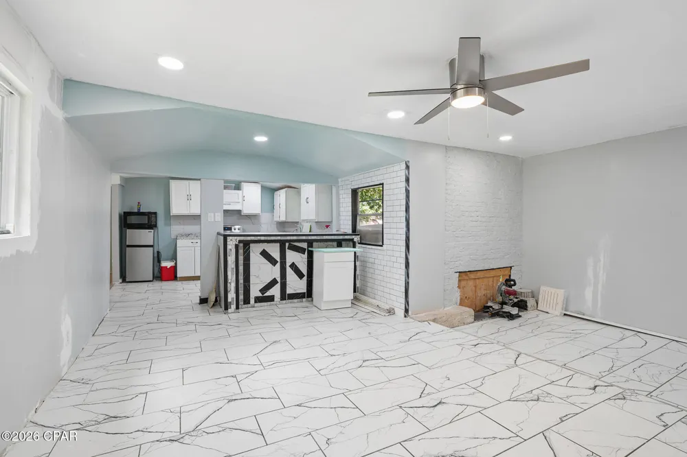 529 5th Street Chipley, FL 32428