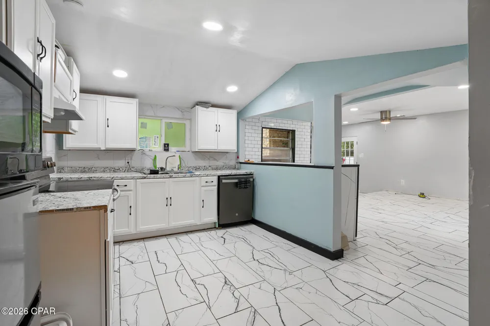 529 5th Street Chipley, FL 32428