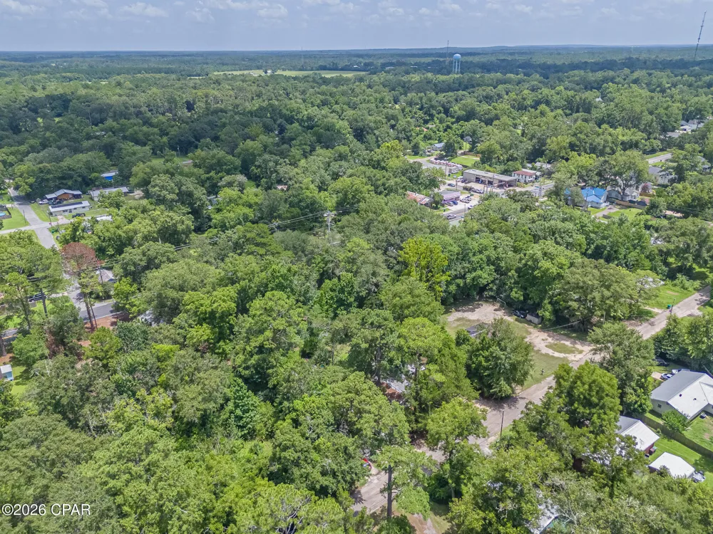 529 5th Street Chipley, FL 32428