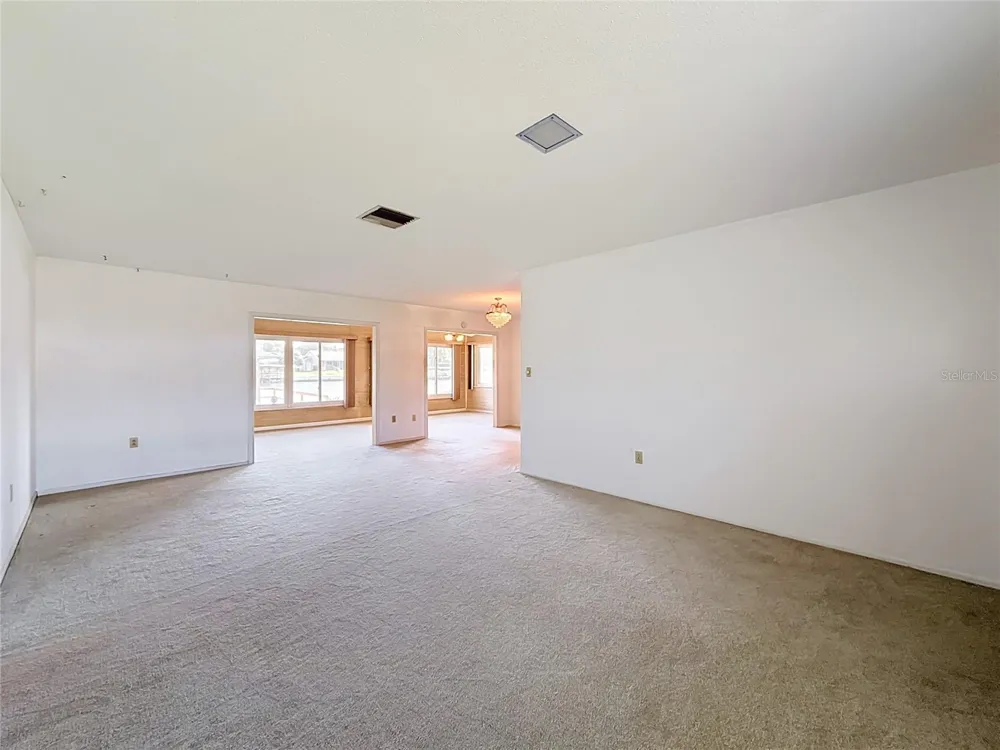 13225 COUNTRY CLUB DRIVE Tavares, FL 32778