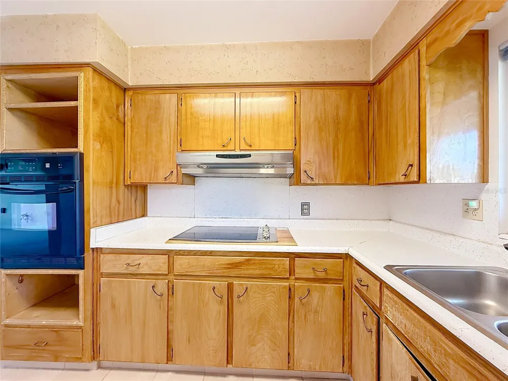 13225 COUNTRY CLUB DRIVE Tavares, FL 32778