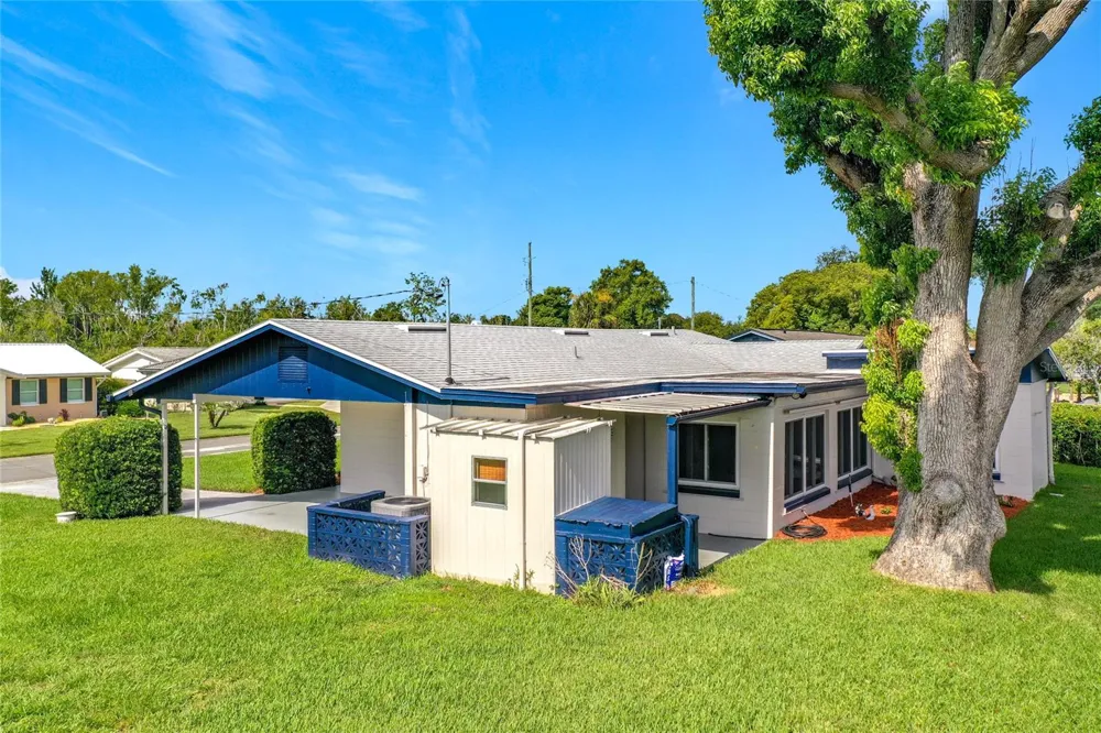 13225 COUNTRY CLUB DRIVE Tavares, FL 32778