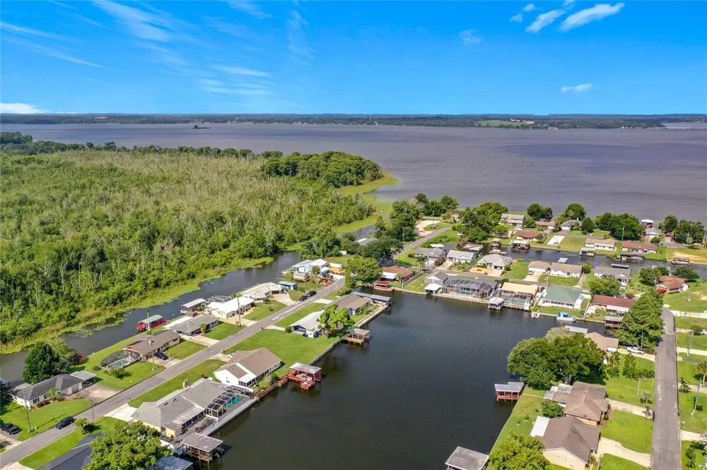 13225 COUNTRY CLUB DRIVE Tavares, FL 32778